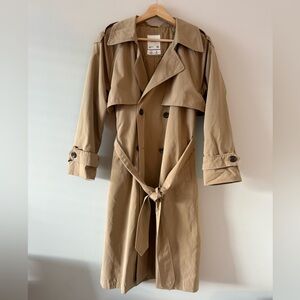 Abercrombie & Fitch Tan Wind and Water Resistant Jacket